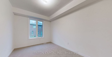 For Lease - 14 Bannister Road Unit# Main, Barrie, Ontario - Photo 3