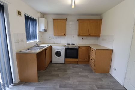 2 Bedroom Mid Terraced House To Rent - Photo 5