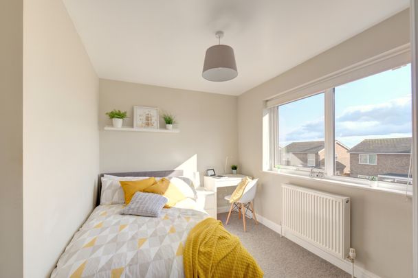 Large Immaculate Shared House In Huntingdon PE29 - Photo 1
