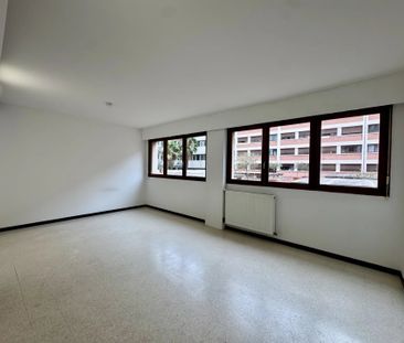 Location Appartement 1 pièce 27m² MARSEILLE 3ème - Photo 5