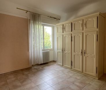 À louer Spacieux T4 de 99 m2 au calme absolu, proche centr - Photo 1