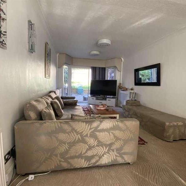 Hartland Drive, Edgware, HA8 - Photo 1