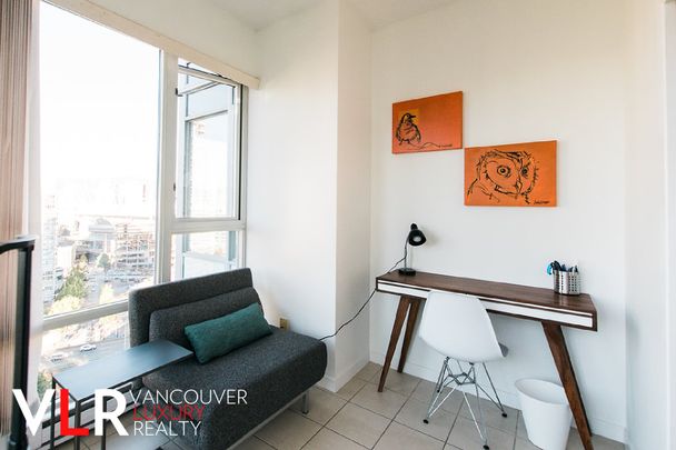 Condo in Downtown Vancouver, BC - Photo 1