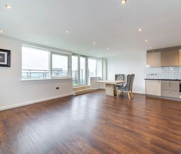 2 bed penthouse to rent in Waterloo Square, City Centre, NE1 - Photo 2