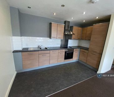2 bedroom flat to rent - Photo 2