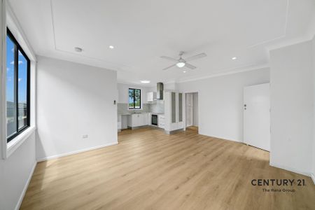 Freshly Renovated 2-Bedroom Home in Seven Hills! - Photo 4