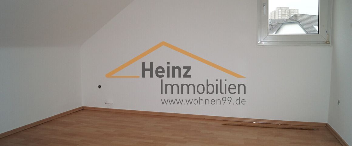 Renovierte Dachgeschosswohnung mit guter Aufteilung in BGL-Hand!!! - Photo 1