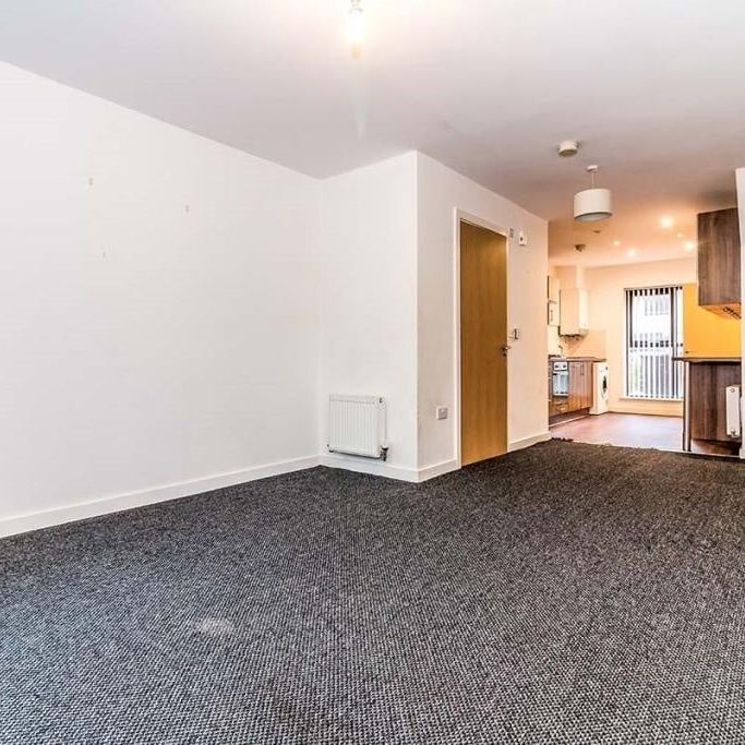 3 Bed Terraced House, Cooke Place, M5 - Photo 1