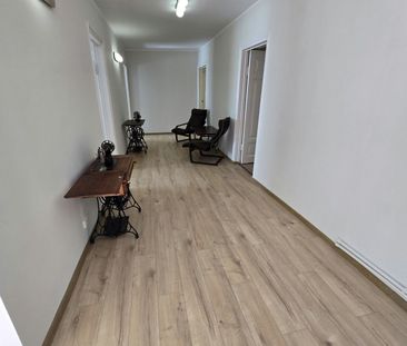 Apartament in Vila Central 3 camere - Photo 2