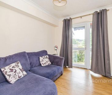 4 bedroom terraced house to rent - Photo 1