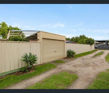 Surprisingly Spacious - Photo 3