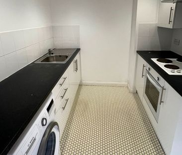 1 Bed Flat, Marine Parade, BN2 - Photo 3