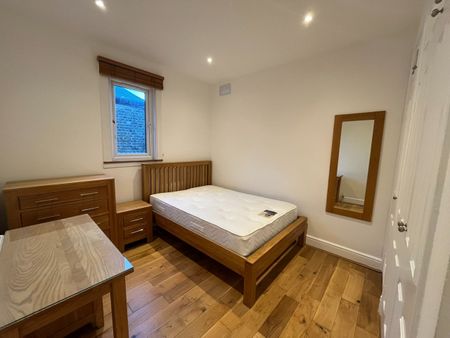 4 Bed Maisonette, Lambrook Terrace, SW6 - Photo 2