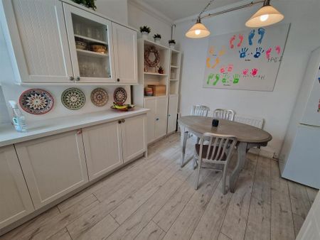 2 bedroom maisonette to rent - Photo 4