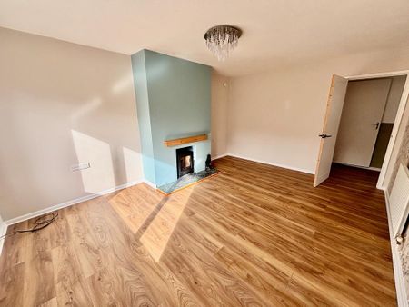 3 bedroom terraced house to rent - Photo 2