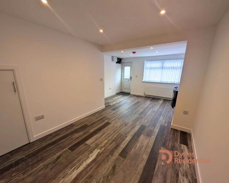 79 Main Street, Kircubbin, BT22 2SR - Photo 2