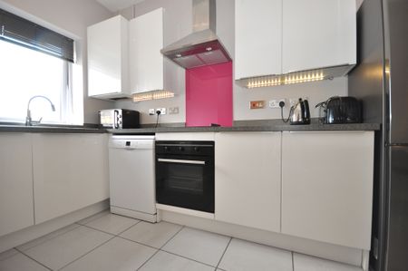 Newdawn Place, Cheltenham, Gloucestershire - Photo 5
