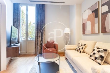 Flat for rent on Aribau Street (Eixample Esquerra) - Photo 2