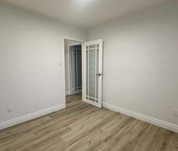 For Lease - 182 Hilda Avenue, Toronto, Ontario - Photo 5