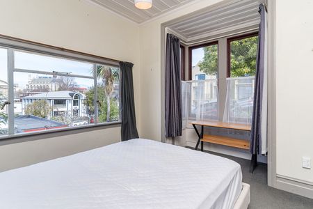 4-Bedroom Inner City Flat – Available Feb 2026 - Photo 4