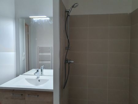 Location Appartement 1 pièce 29m² VALENCIENNES 59300 - Photo 5