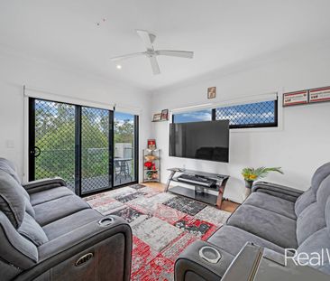 Terrace living in Springfield Rise - Photo 3