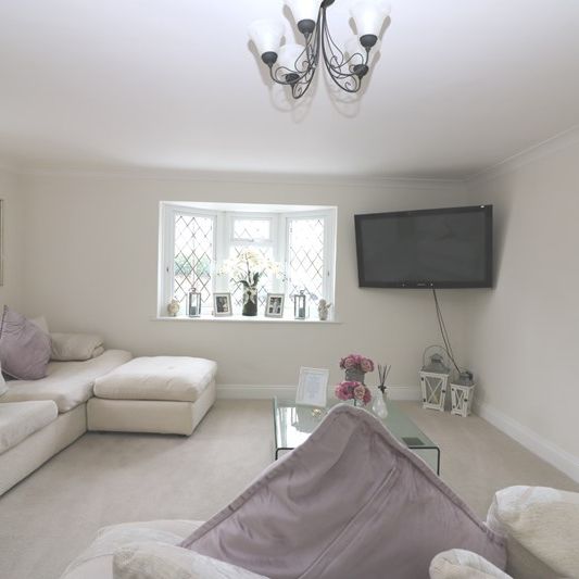 Richmond Avenue, Shoeburyness, Southend-On-Sea, Essex, SS3 9LF - Photo 1