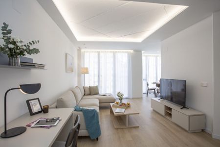 Luminoso y amplio piso de 2 habitaciones - Photo 4