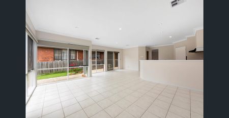 A Grand Family Home! - Photo 2