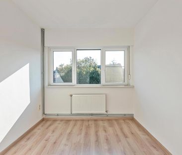 TE HUUR: Woning met 3 slaapkamers, stadstuin en garage - Foto 4