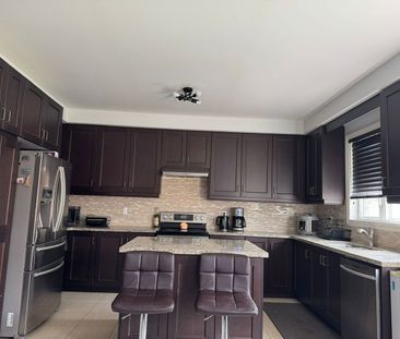 For Lease - 5540 Meadowcrest Avenue, Mississauga, Ontario - Photo 4