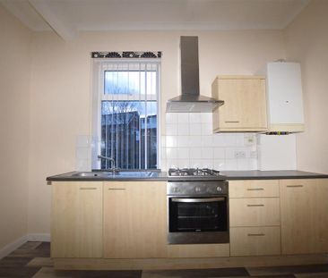 2 bedroom apartment to rent - Photo 6