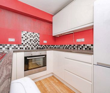 Datchet Close - Photo 2