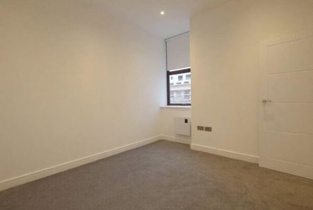 Silbury Boulevard, Milton Keynes, Buckinghamshire, MK9 - Photo 2