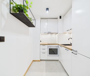 Po remoncie, z widokiem na zieleń - Os. Strusia - Zdjęcie 2