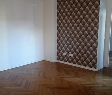 location Appartement T2 DE 42.28m² À LE CHESNAY - Photo 2