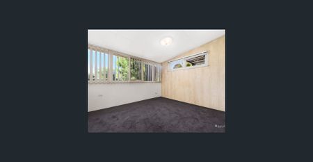 Quiet Home Surrounded by Trees in a Tranquil Location - Photo 3