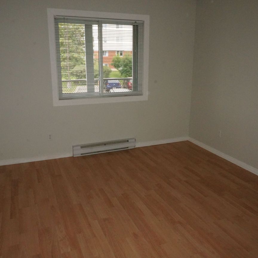 For Lease - 316 Lorry Greenberg Drive Unit# 217, Hunt Club - South Keys and Area, Ontario - Photo 1