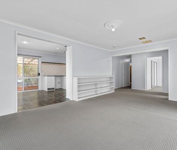 PRIME LOCATION! - Photo 2