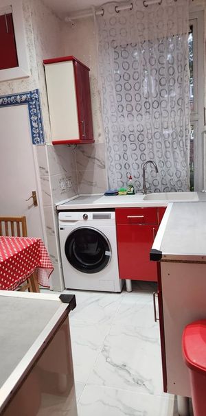 Room in a Shared Flat, Woodhouse, LS2 - Photo 1