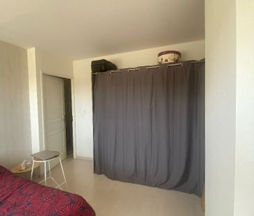 Location Appartement 3 pièces 71m² - Photo 5