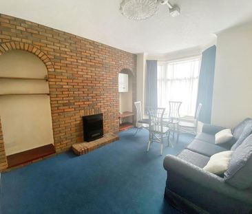 4 bedroom terraced house to rent - Photo 1