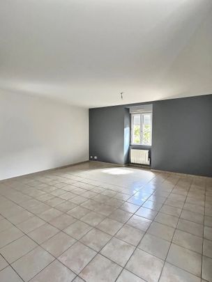 Location Guipry - Photo 1