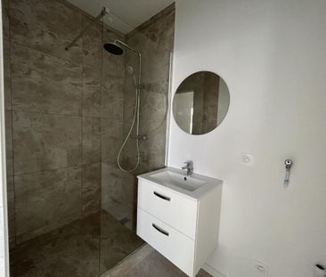 Location Appartement 3 pièces 56m² ROANNE 42300 - Photo 2