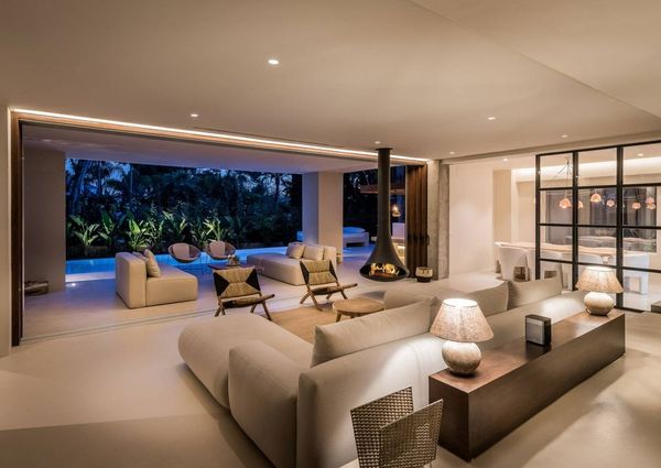 Luxury Villa for rent in Marbella Del Este, Spain