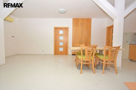 Pronájem bytu 3+kk v osobním vlastnictví 82 m², Praha 9 - Čakovice - Фото 3