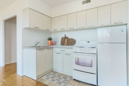 For Lease - 40 Park Road Unit# 403, Toronto, Ontario - Photo 3