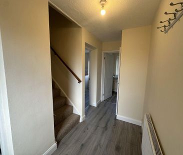 2 bedroom semi-detached house to rent - Photo 2