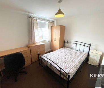 4 bedroom terraced house to rent - Photo 3