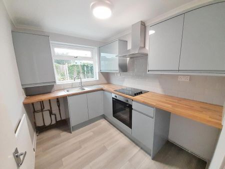 1 bedroom flat to rent - Photo 5